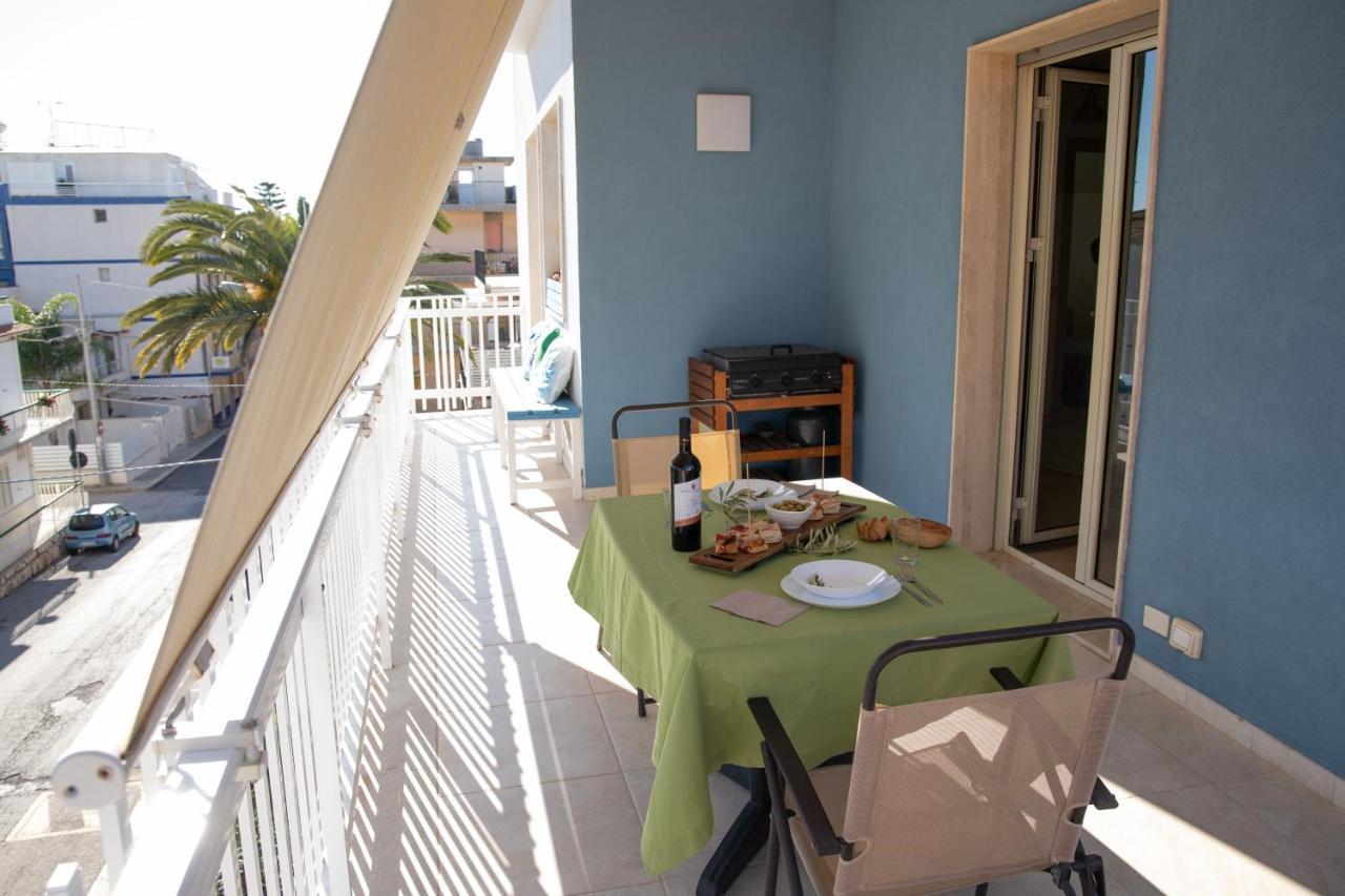 Mary Holiday House Appartement Marina di Ragusa Buitenkant foto