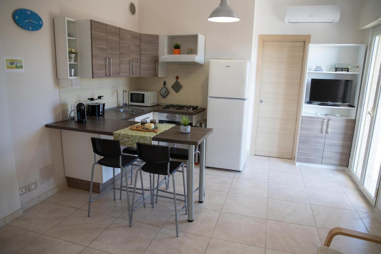 Mary Holiday House Appartement Marina di Ragusa Buitenkant foto