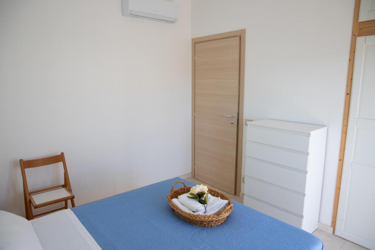 Mary Holiday House Appartement Marina di Ragusa Buitenkant foto